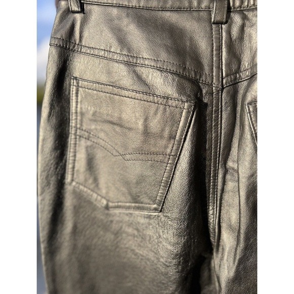 Newport News Womens Black Easy Style High Rise Leather Pants Size 6 - Picture 3 of 4